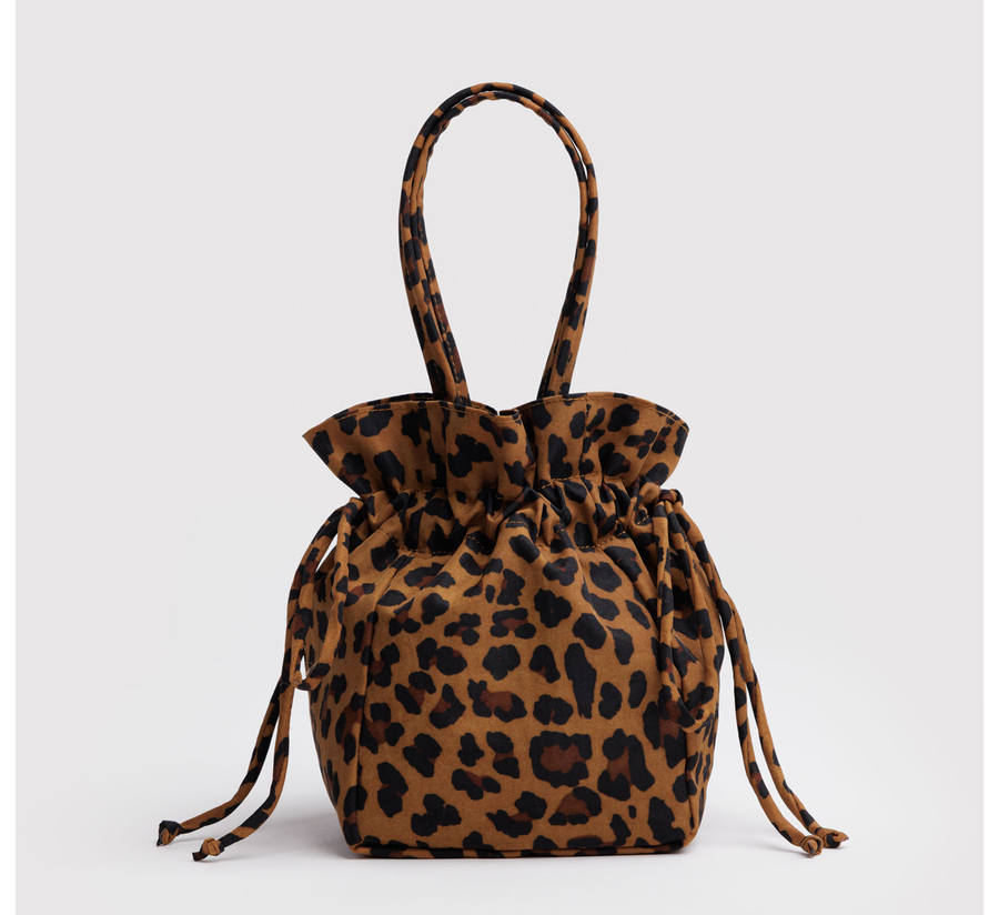 baggu, baggu uk stockist, baggu uk, big baggu, nylon, reusable bag, found bath, found bath uk stockist, baby baggu, happy metallic baggu baby, Peanuts Fanny Pack peanuts snoopy, nylon drawstring bag leopard
