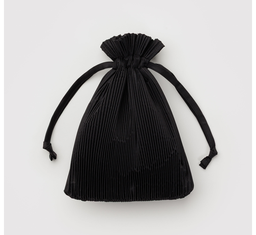 baggu, baggu uk stockist, baggu uk, big baggu, nylon, reusable bag, found bath, found bath uk stockist, baby baggu, happy metallic baggu baby, Peanuts Fanny Pack peanuts snoopy, pleated black baggu