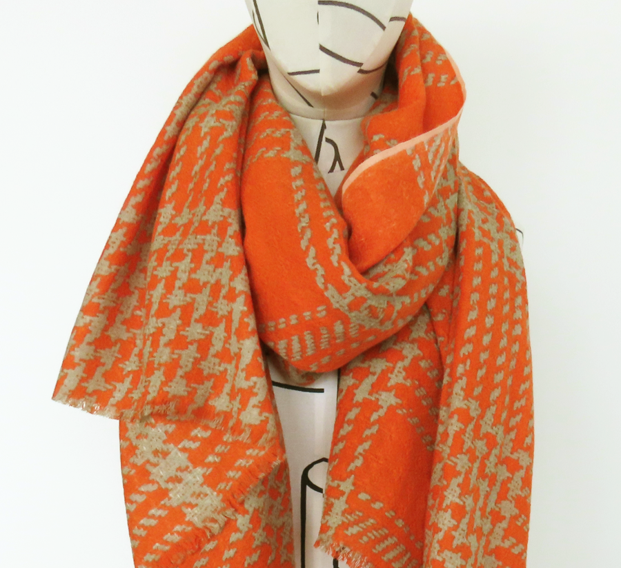 100% wool scarf, Epice, wool Scarf, epice paris, copenhagen, denmark, france, wool, found bath, found bath uk stockist, woven scarf, Flame Giant Houndstooth Scarf