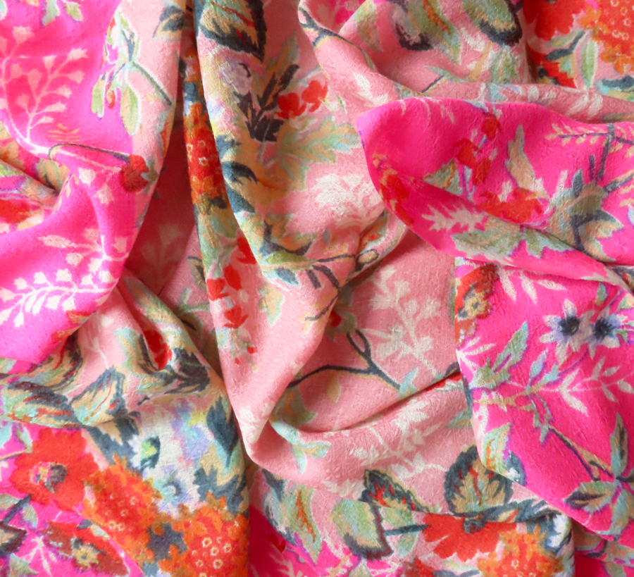 100% wool scarf, Epice, wool Scarf, epice paris, copenhagen, denmark, france, wool, found bath, found bath uk stockist, woven scarf, pink framed flowers Scarf
