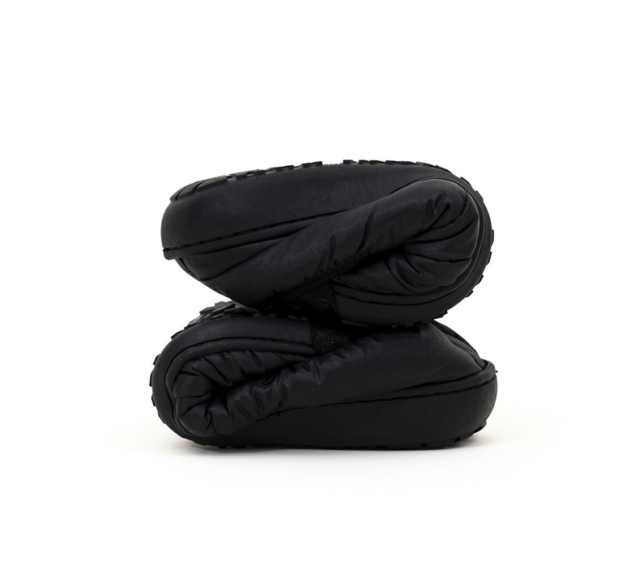 Subu / Black Packable Slipper