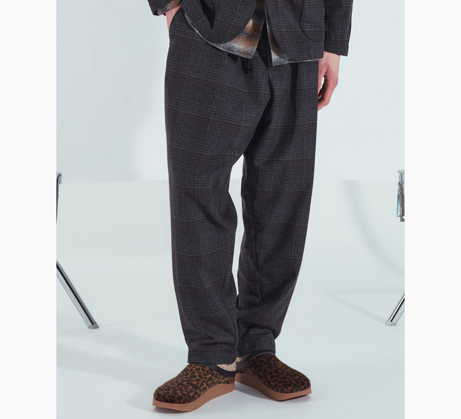 Universal Works / Pleated Track Pant In Charcoal Check Wool Mix