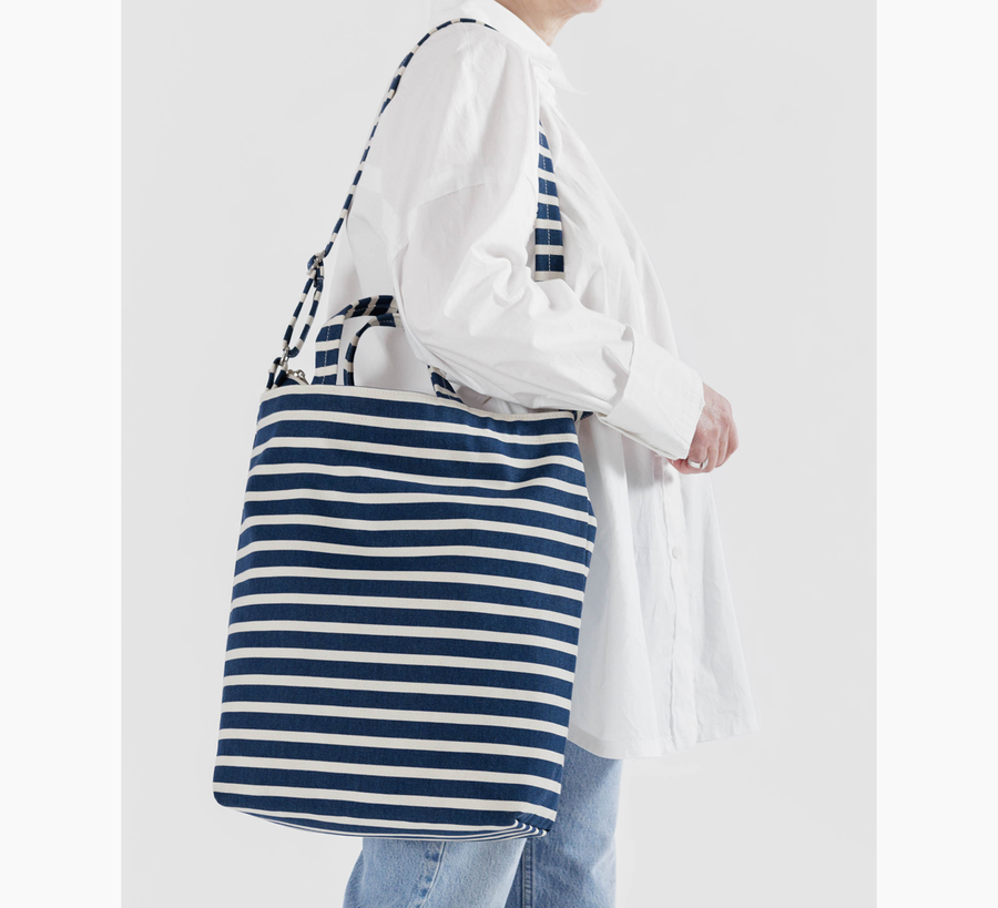 Striped tote bag with zipper sales