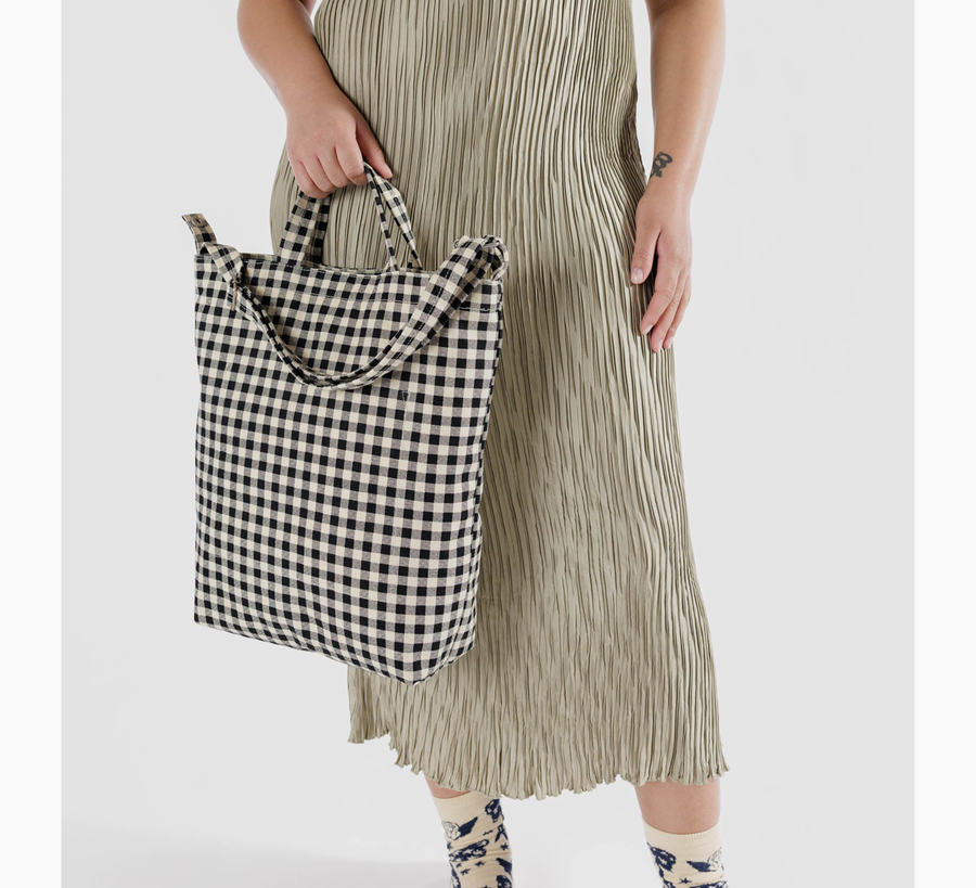 baggu, baggu uk stockist, baggu uk, big baggu, nylon, reusable bag, found bath, found bath uk stockist, baby baggu, Zip Duck Bag Black & White Gingham